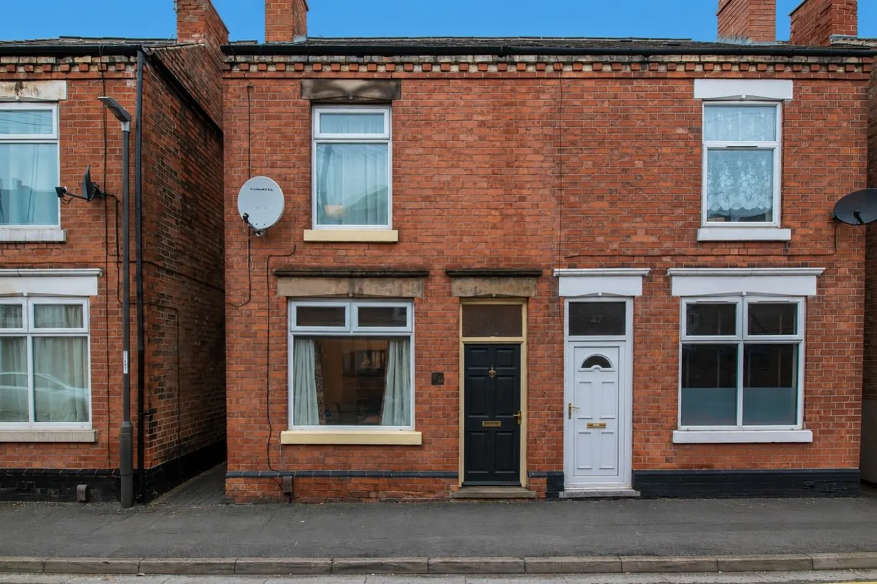 2 bed house to rent, Bridge Street, Long Eaton, NG10