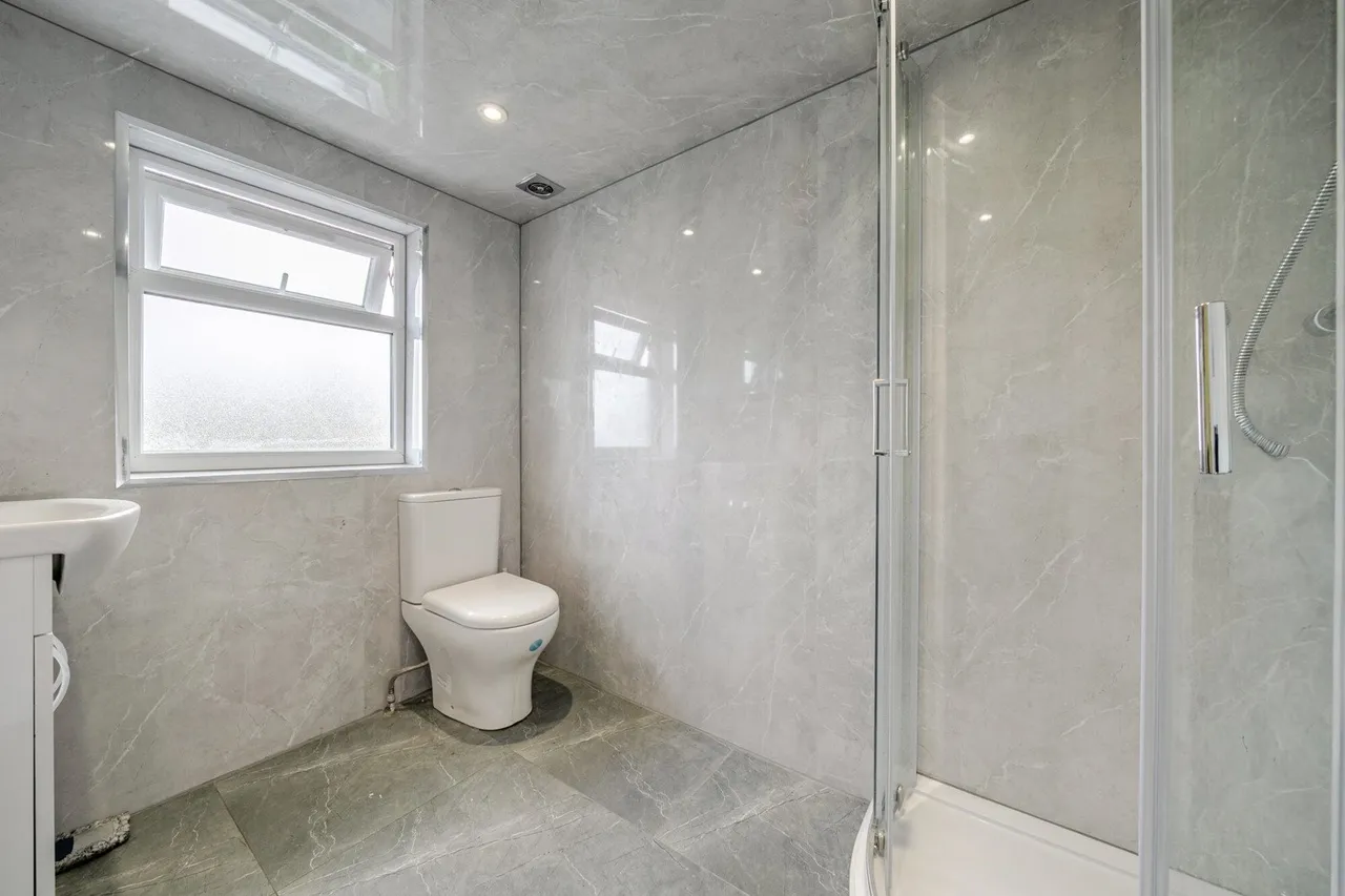 Bridge Road, DA8, photo 12