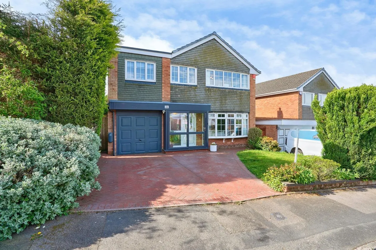 4 bed house for sale — Penryn Road, Walsall, West Midlands, WS5