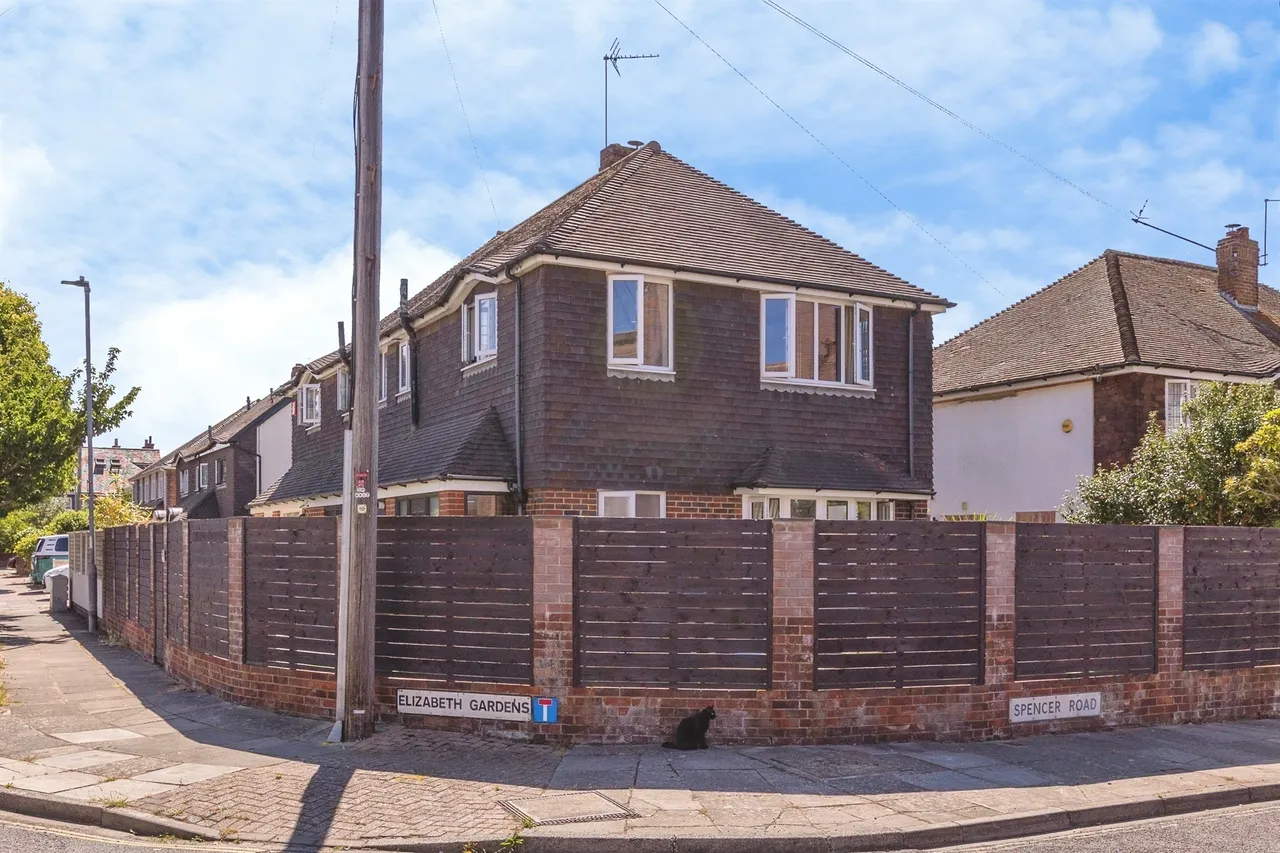 Elizabeth Gardens, Southsea, photo 7