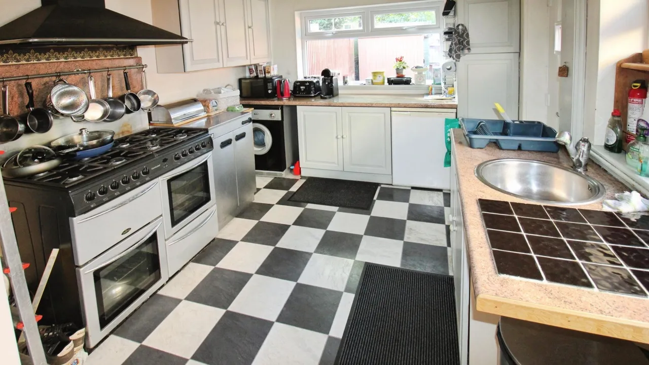 Legsby Avenue, Grimsby, DN32, photo 8