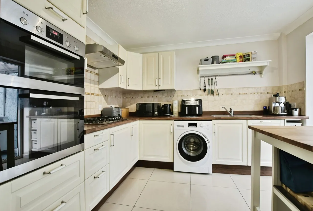 Drake Road, Broadheath, Altrincham, WA14, photo 17
