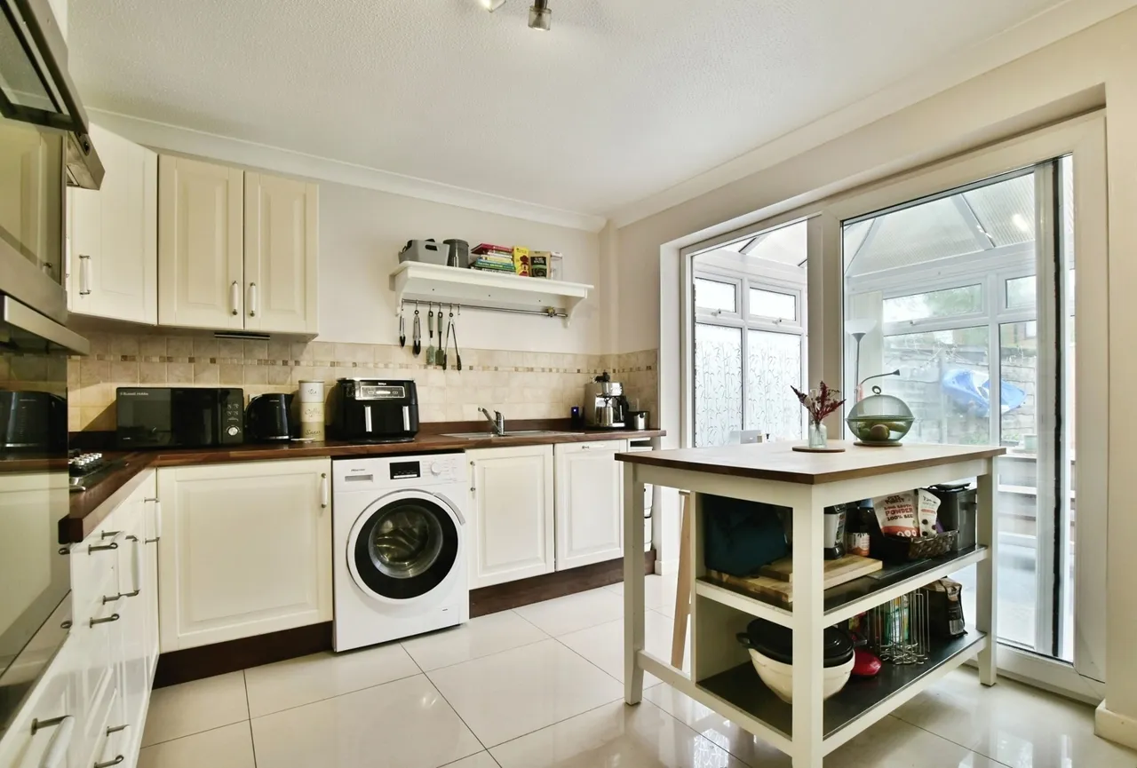 Drake Road, Broadheath, Altrincham, WA14, photo 6