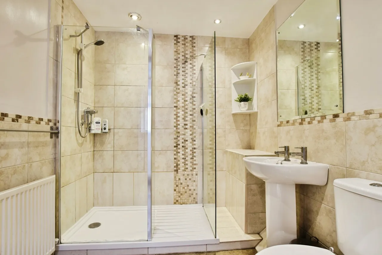 Drake Road, Broadheath, Altrincham, WA14, photo 8