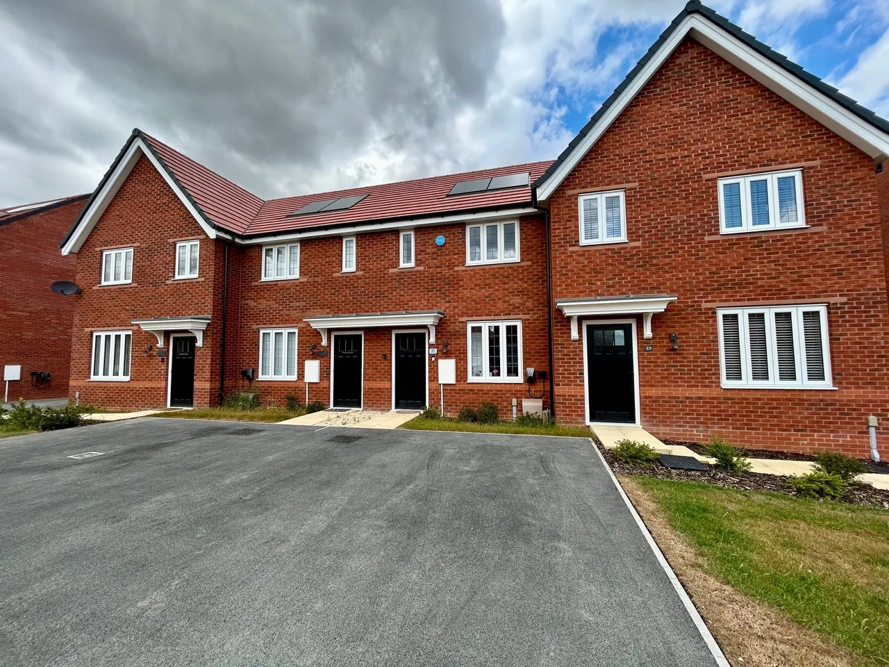 2 bed property to rent — Healey Drive, Melton Mowbray, LE13