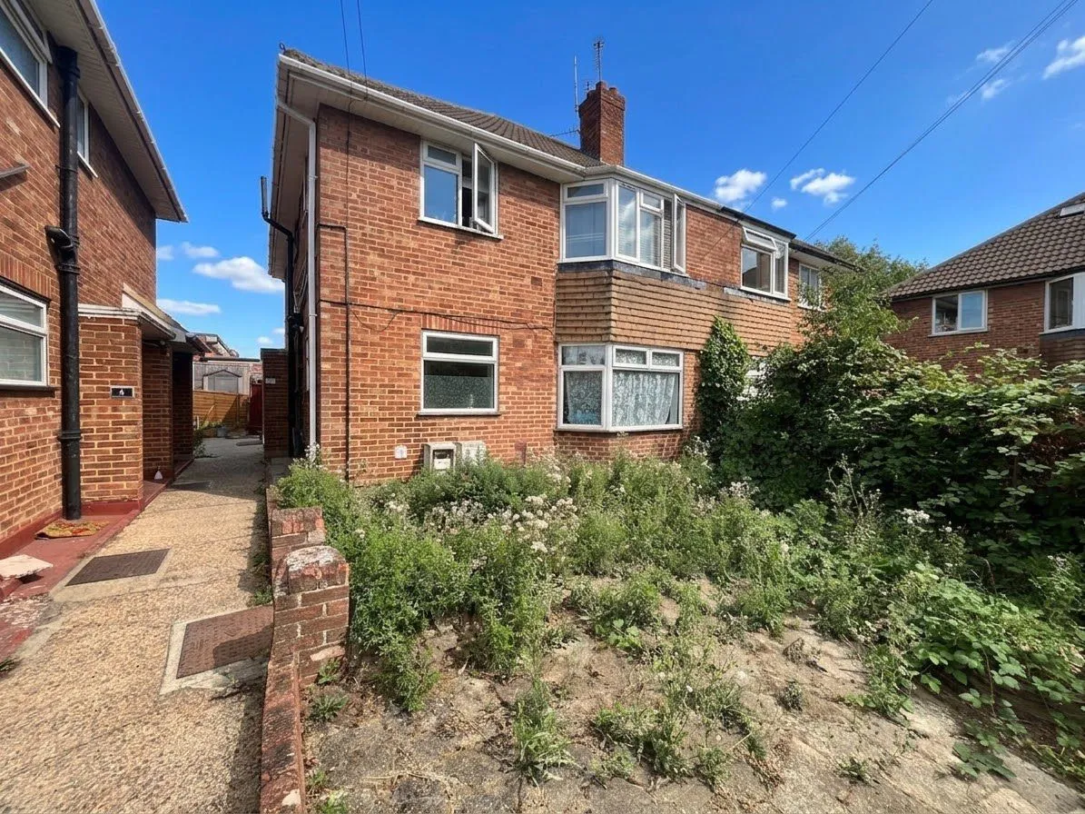 Blenheim Close, Greenford, UB6, photo 2