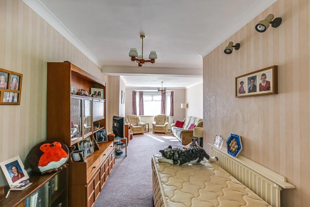 Courtlands Close, Sanderstead, photo 4