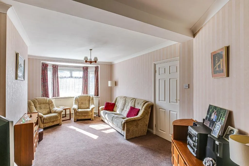 Courtlands Close, Sanderstead, photo 2