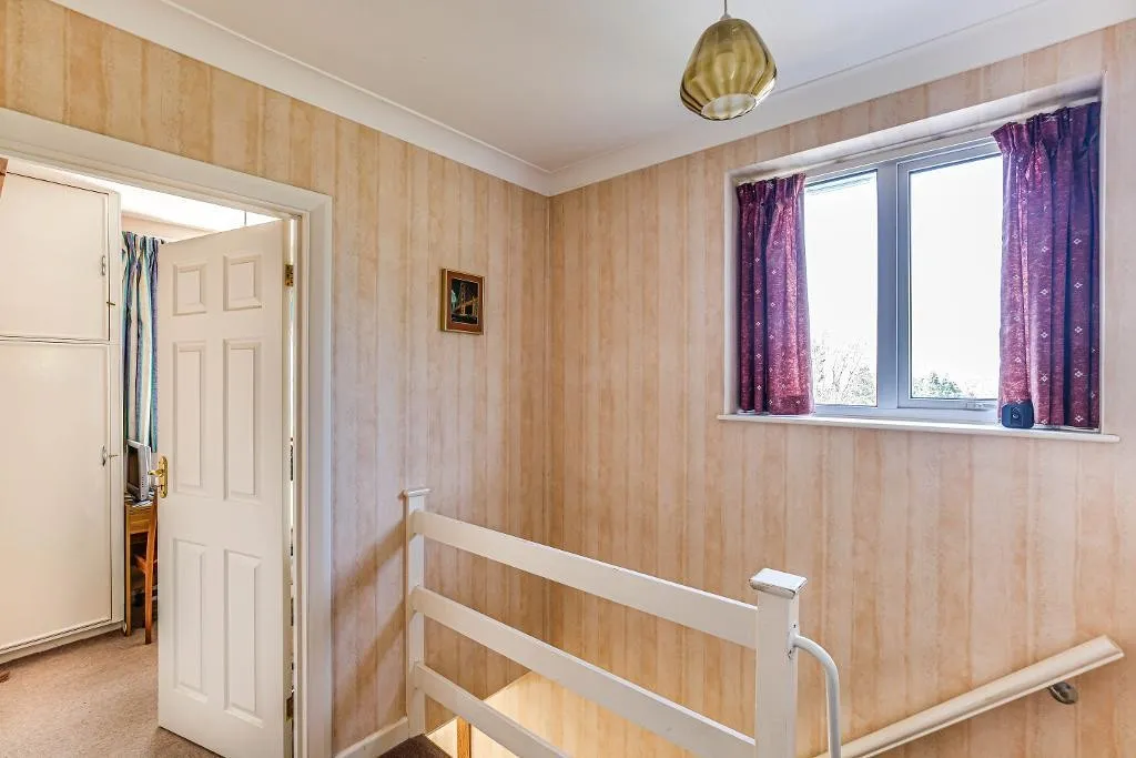 Courtlands Close, Sanderstead, photo 14