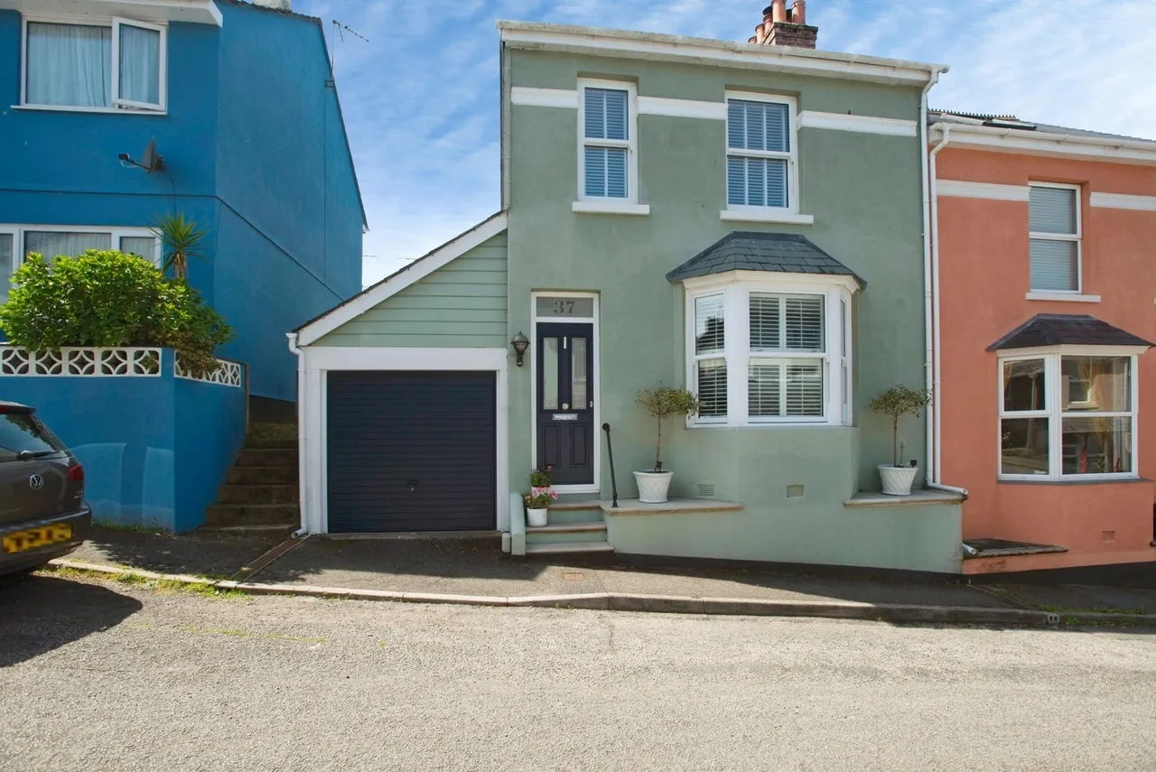3 bed house for sale, Molesworth Terrace, Millbrook, PL10