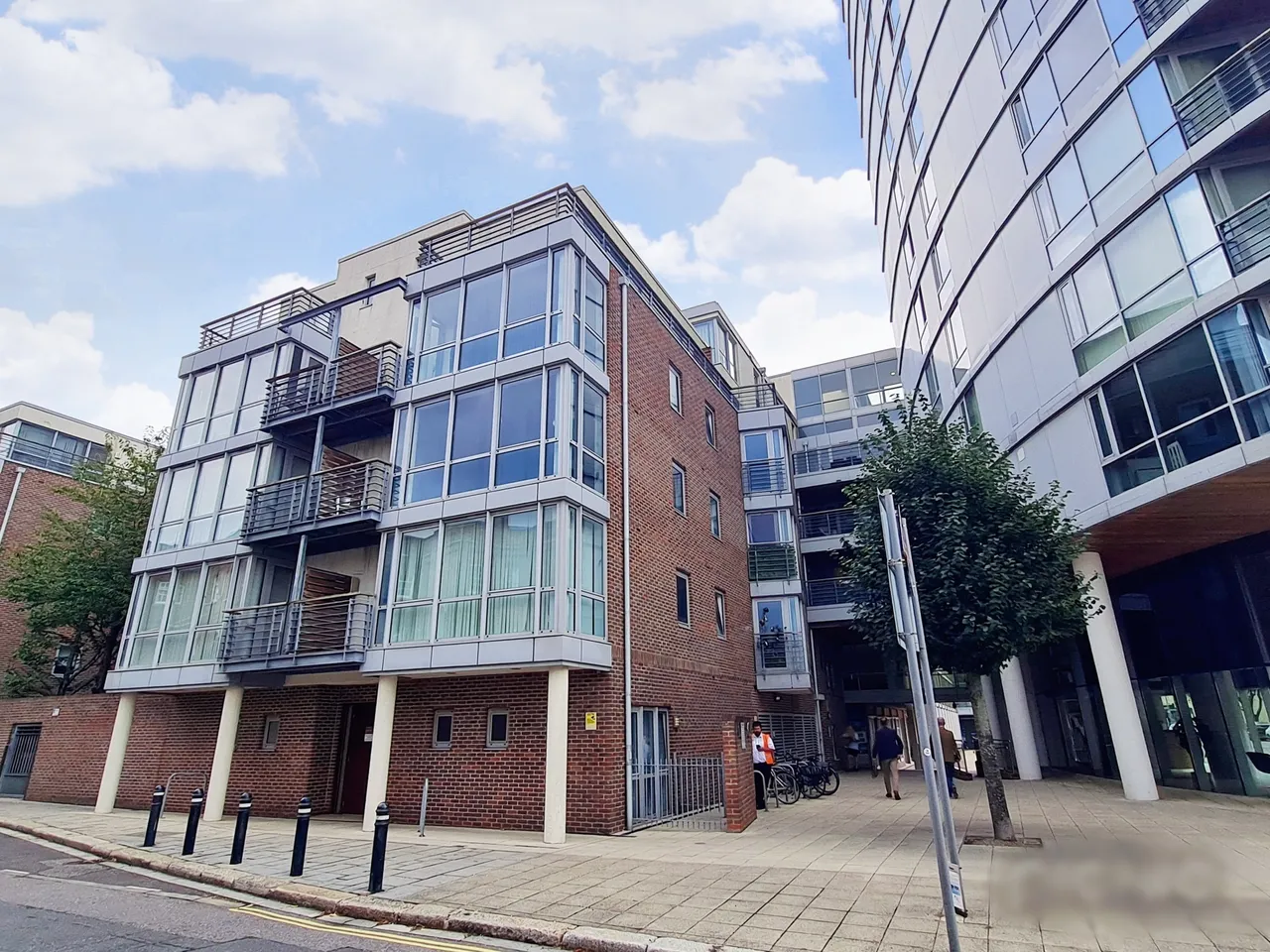 2 bed flat to rent, Admiralty Road, PO1