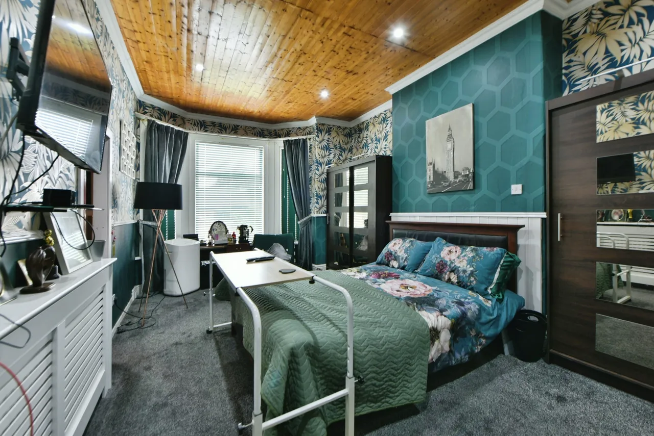 High Bank, Manchester, M18, photo 12