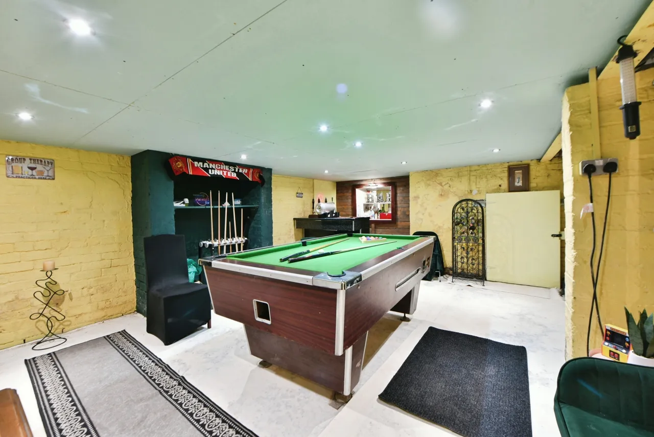 High Bank, Manchester, M18, photo 14