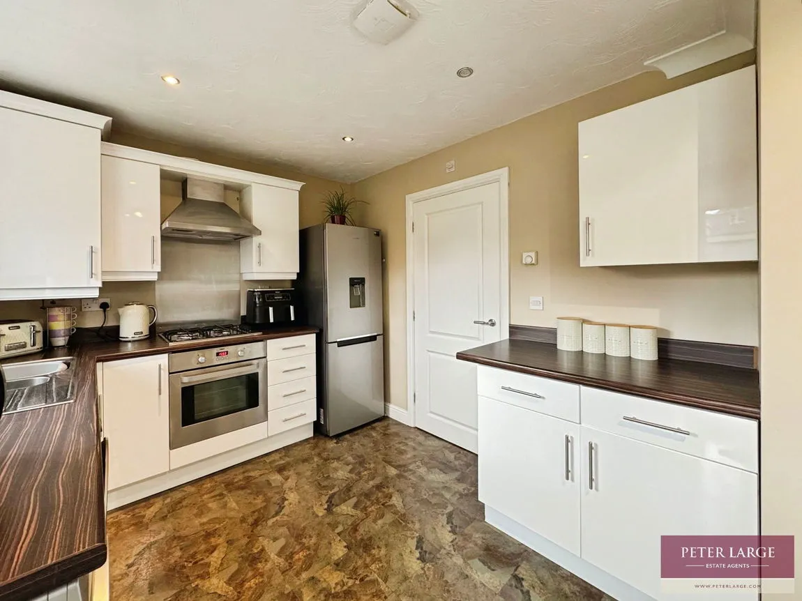 Dyserth Road, Rhyl, Denbighshire, LL18 4DU, photo 3