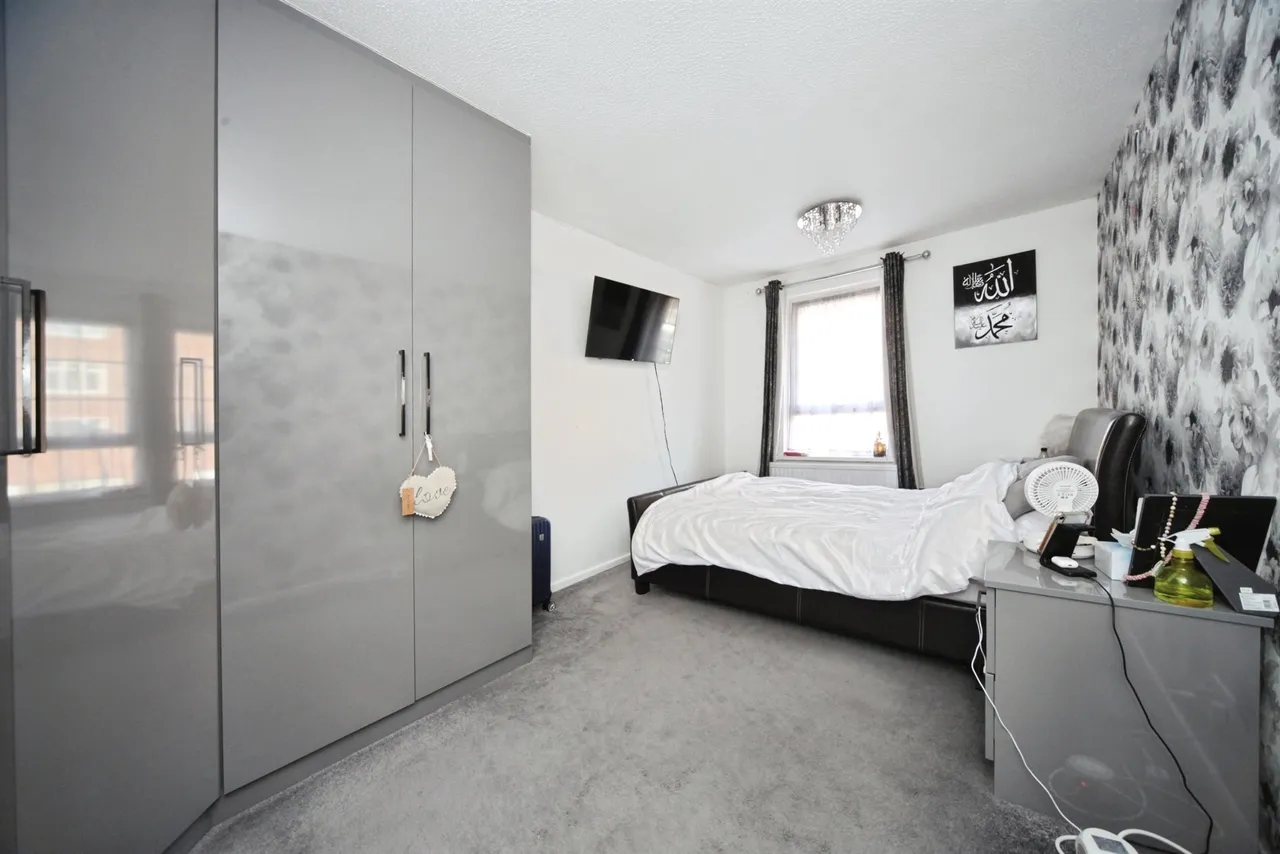 Morris Close, Luton, LU3, photo 8