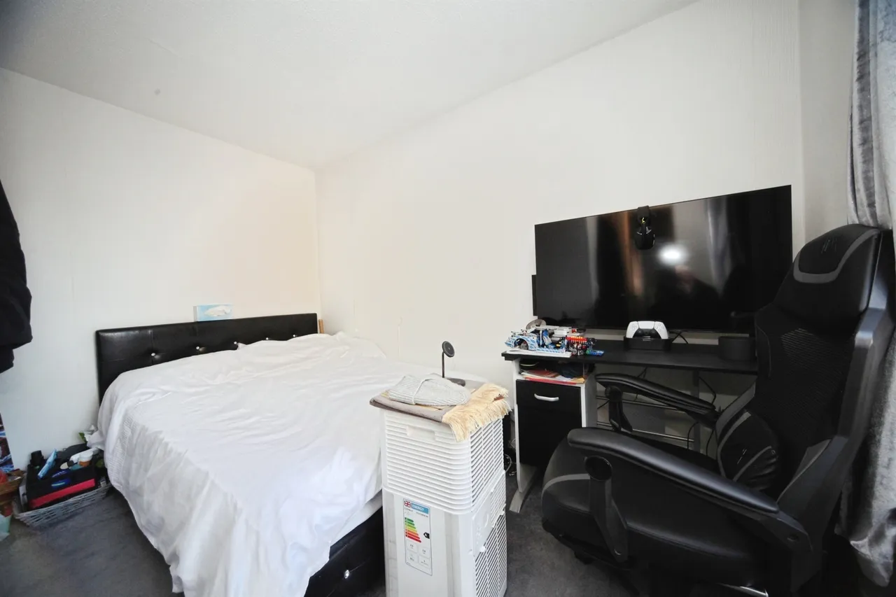 Morris Close, Luton, LU3, photo 10