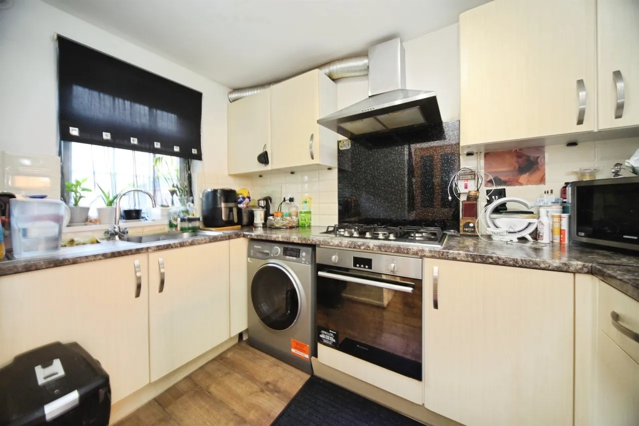 Morris Close, Luton, LU3, photo 4