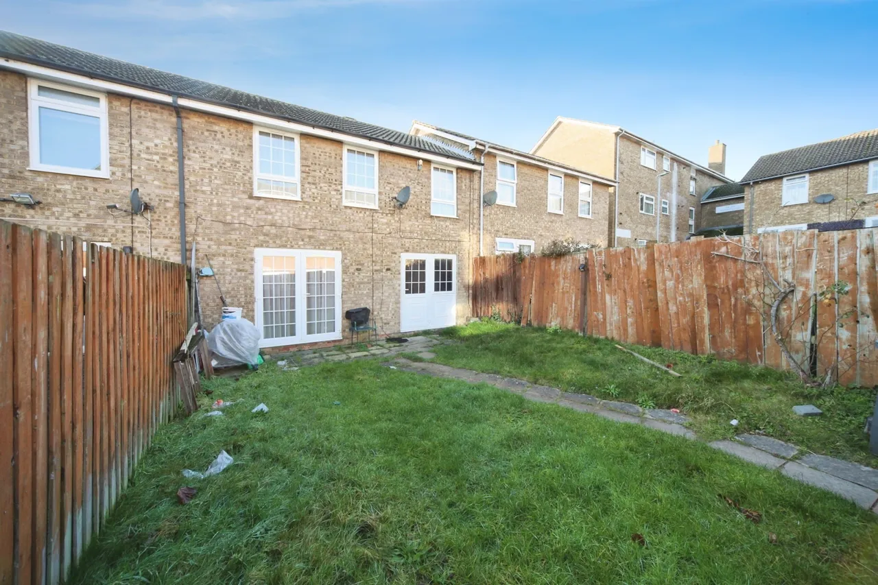 Morris Close, Luton, LU3, photo 15