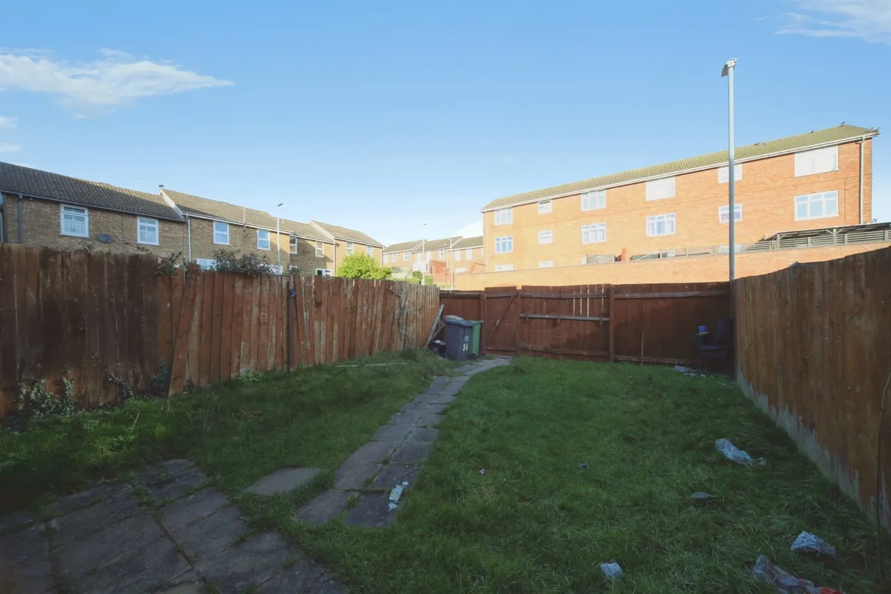 Morris Close, Luton, LU3, photo 14