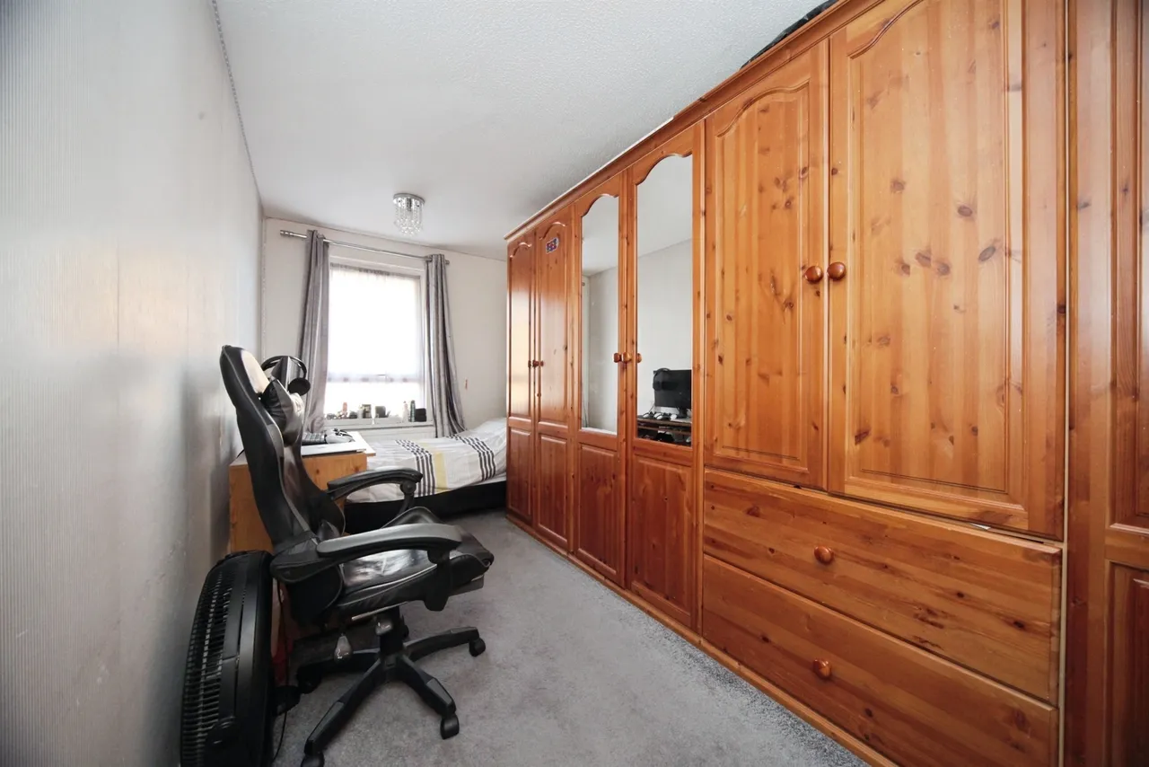 Morris Close, Luton, LU3, photo 7