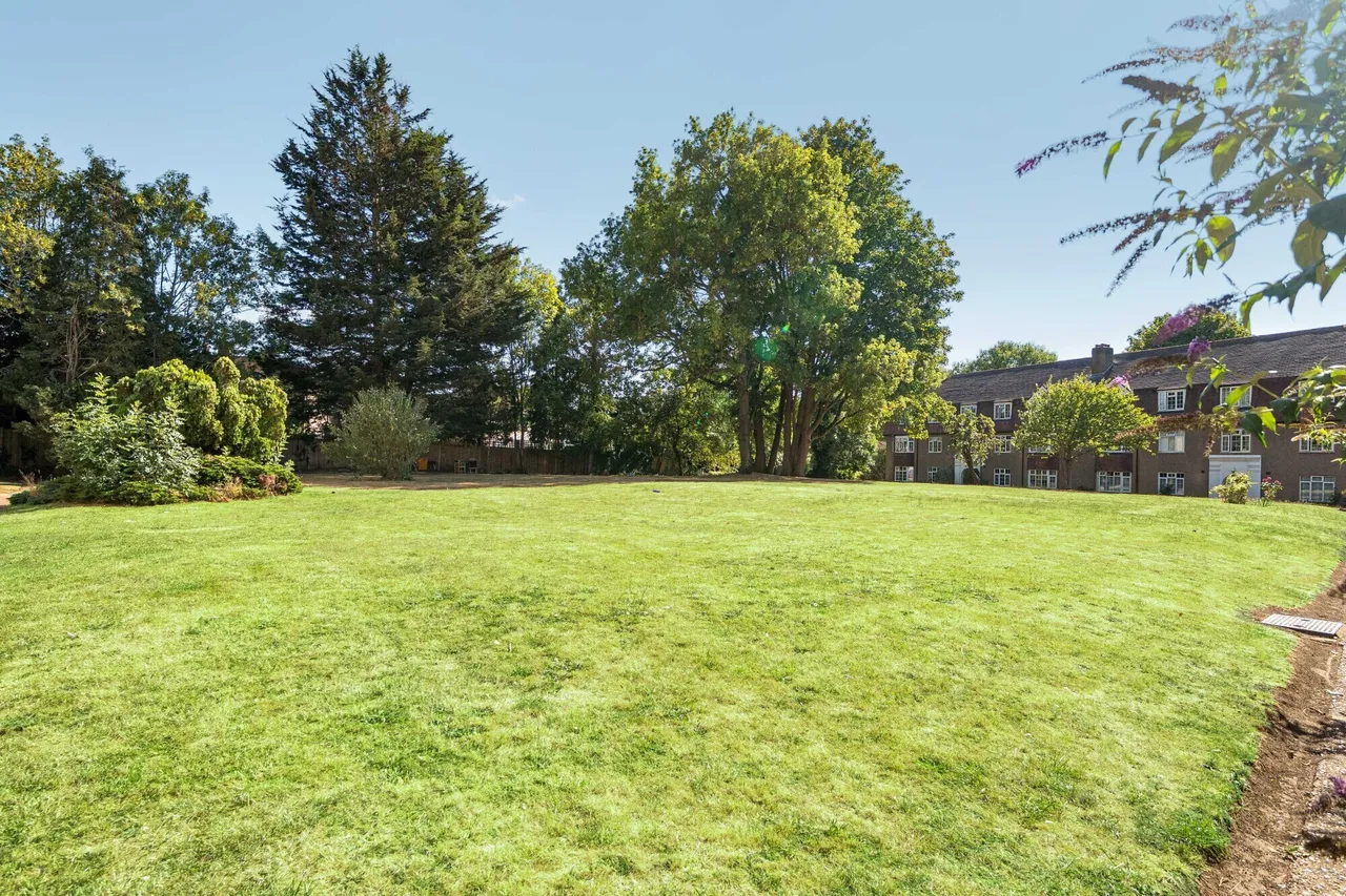 Kingston Road, Epsom, KT17, photo 3