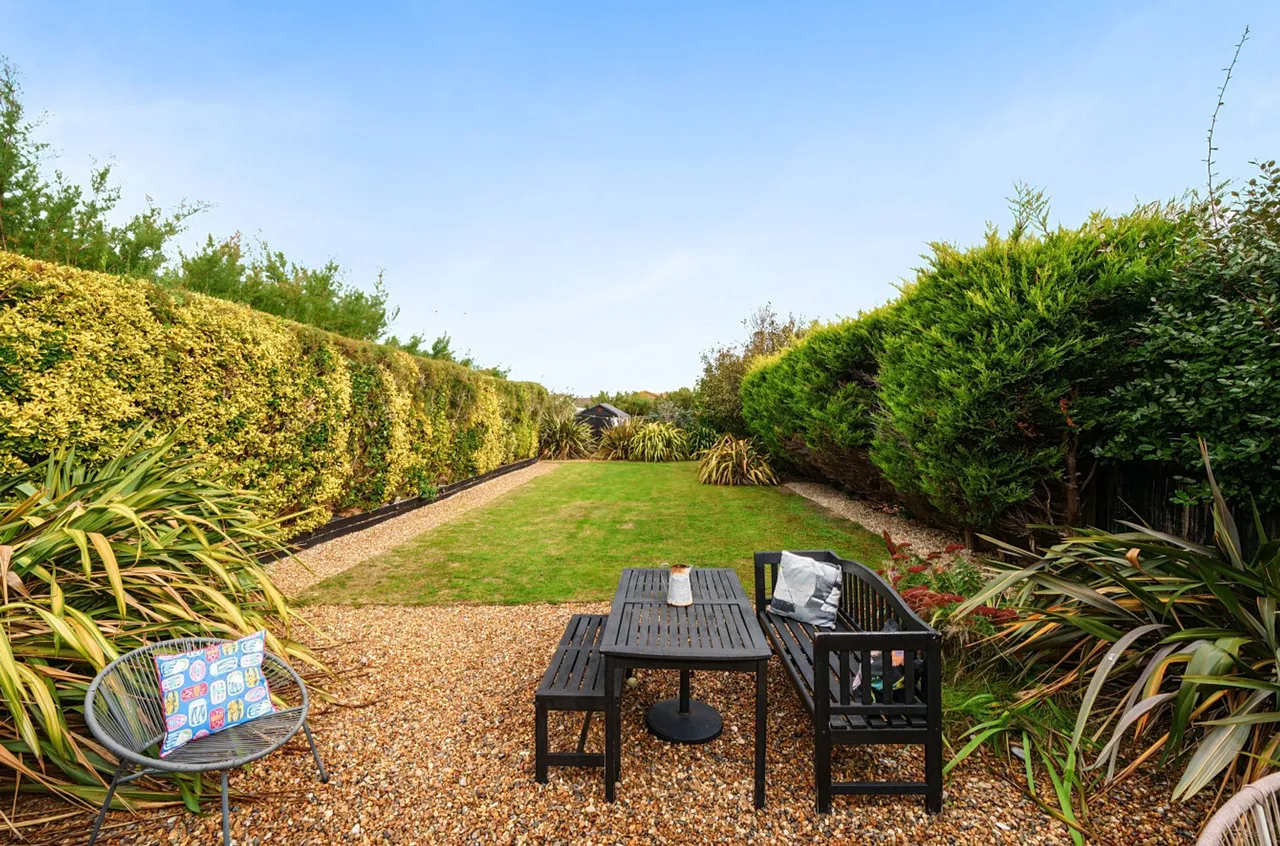West Bracklesham Drive, Bracklesham Bay, PO20, photo 16