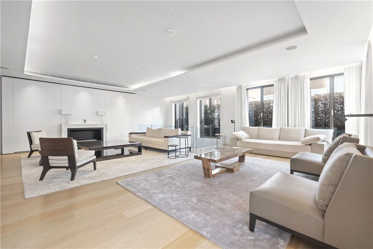 4 bed flat for sale, Chelsea Manor Street, Chelsea, SW3