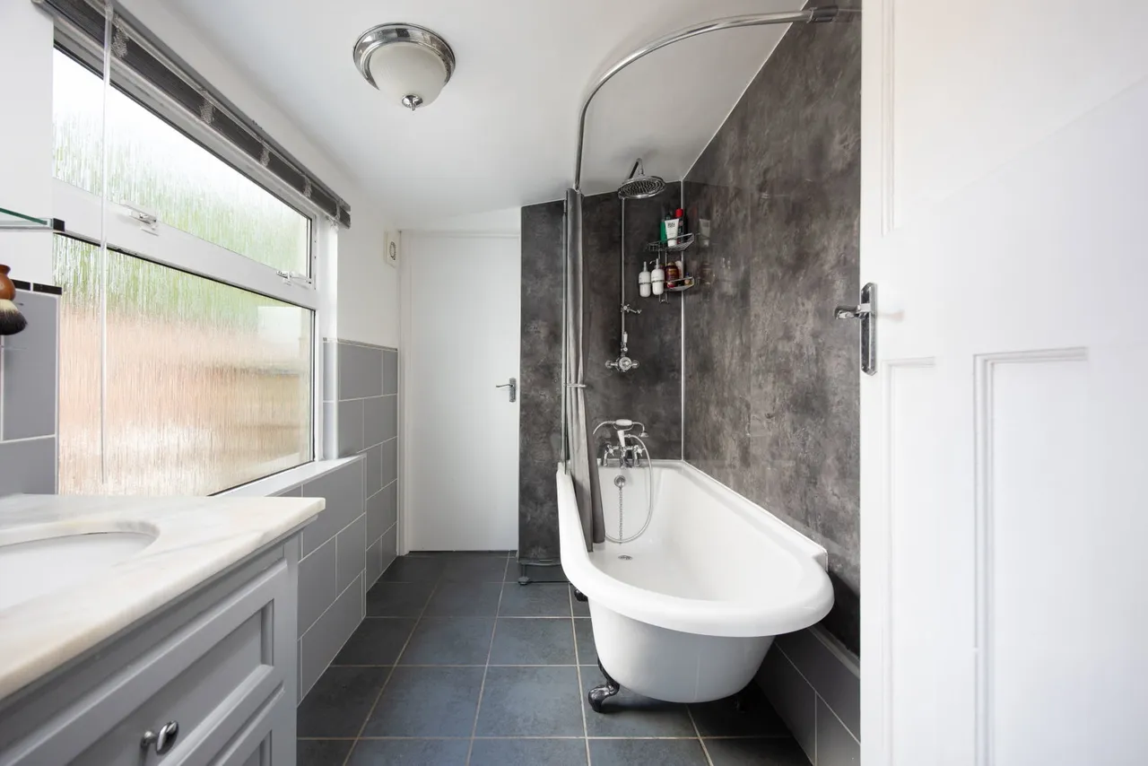 Marsh Lane, Rowde, SN10, photo 13