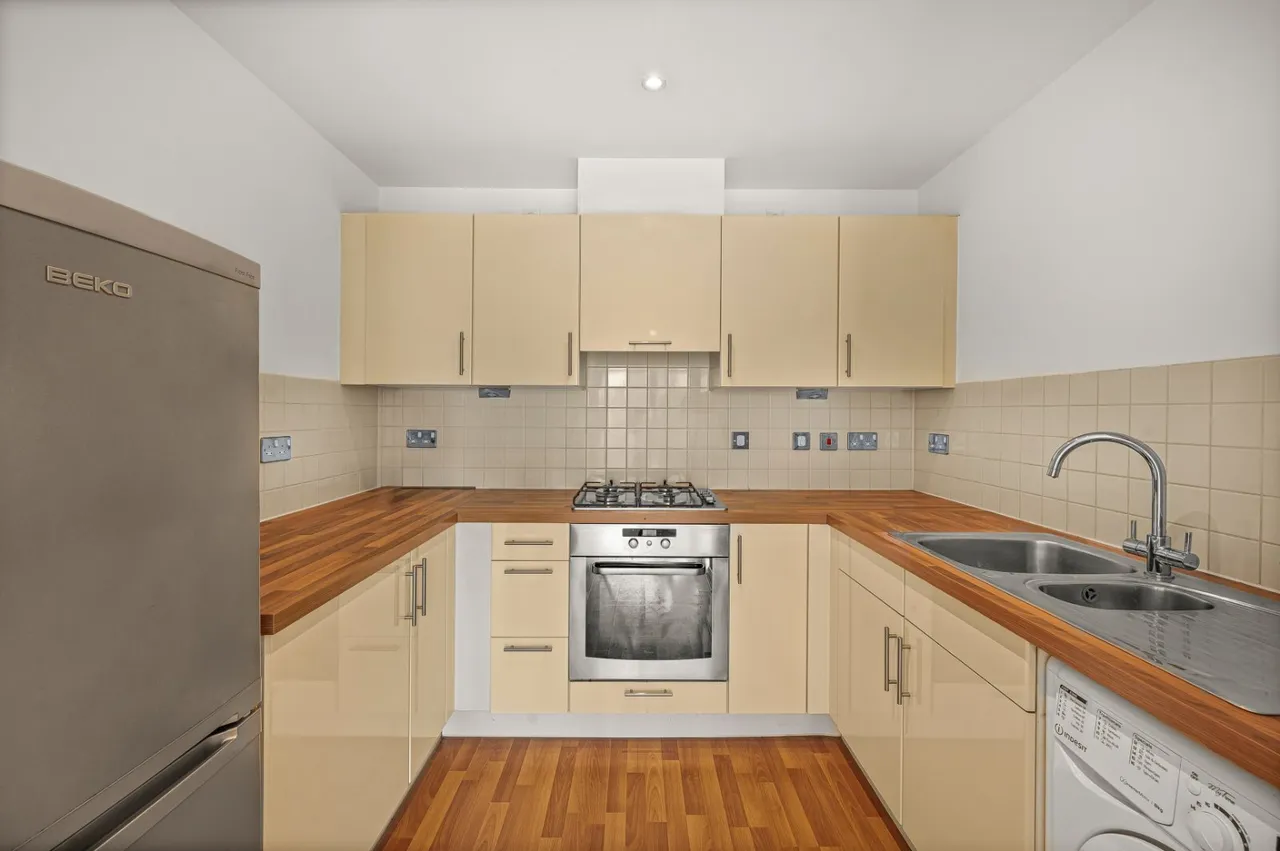 Newport Avenue, London, E14, photo 3