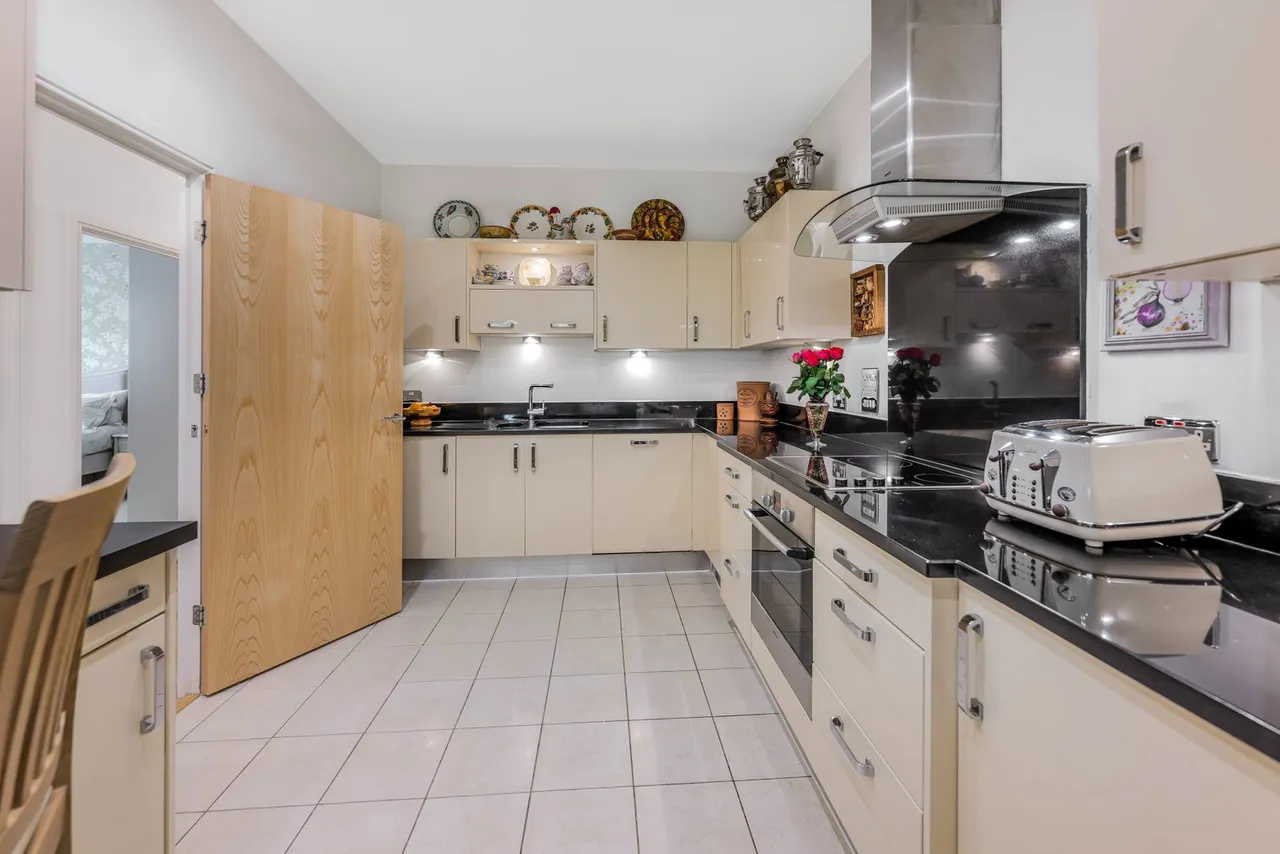 Ashbourne Gardens, Hertford, SG13, photo 4