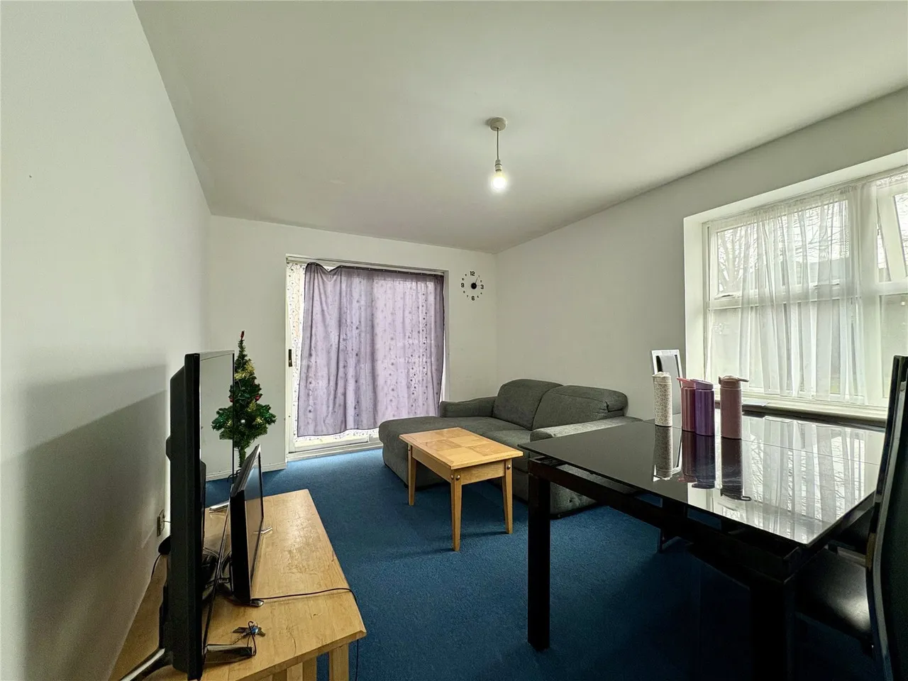 Dudley Close, Chafford Hundred, Grays, Essex, RM16, photo 4