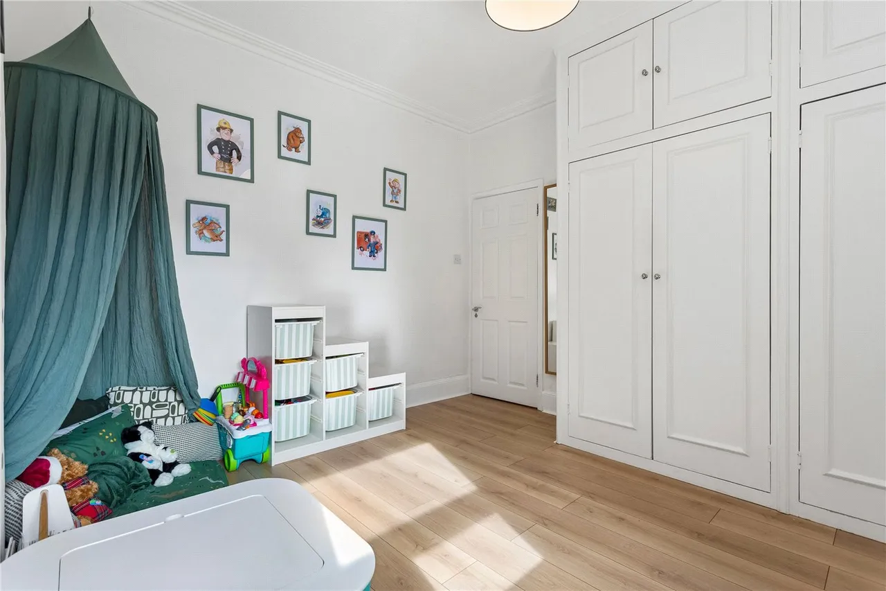 Sellincourt Road, London, SW17, photo 3