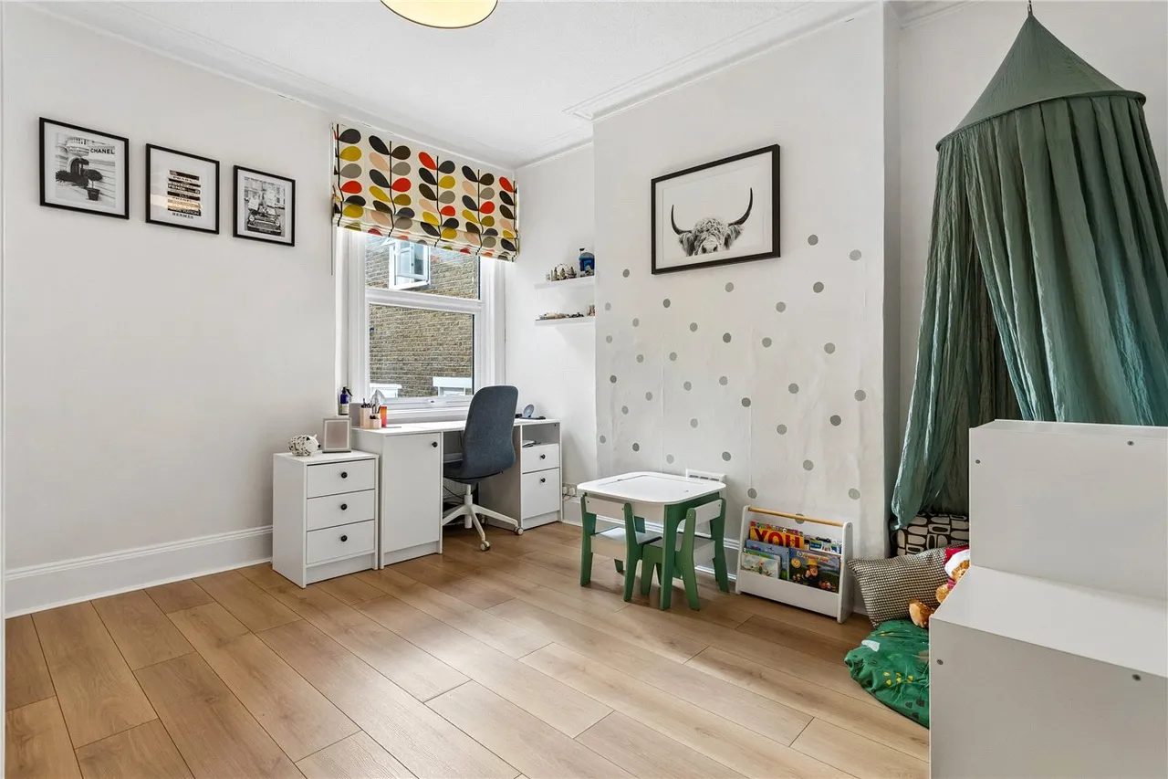 Sellincourt Road, London, SW17, photo 2