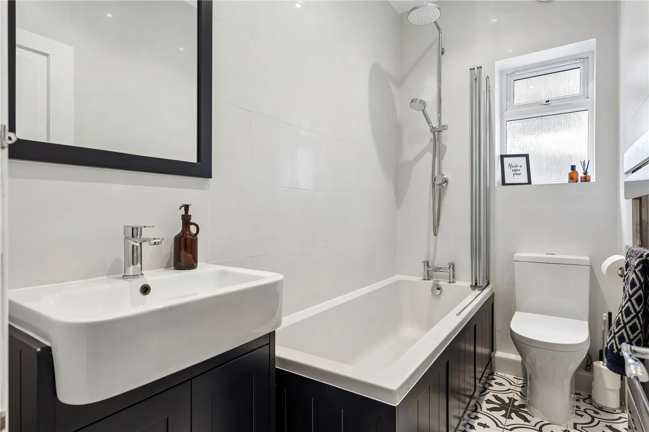 Sellincourt Road, London, SW17, photo 4