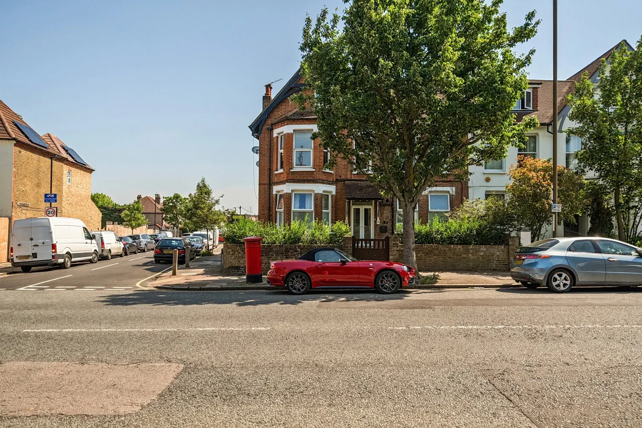 Southwood Road, SE9, photo 14