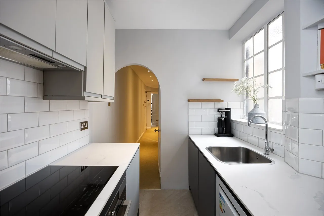 Kings Court North, Kings Road, Chelsea, London, SW3, photo 9