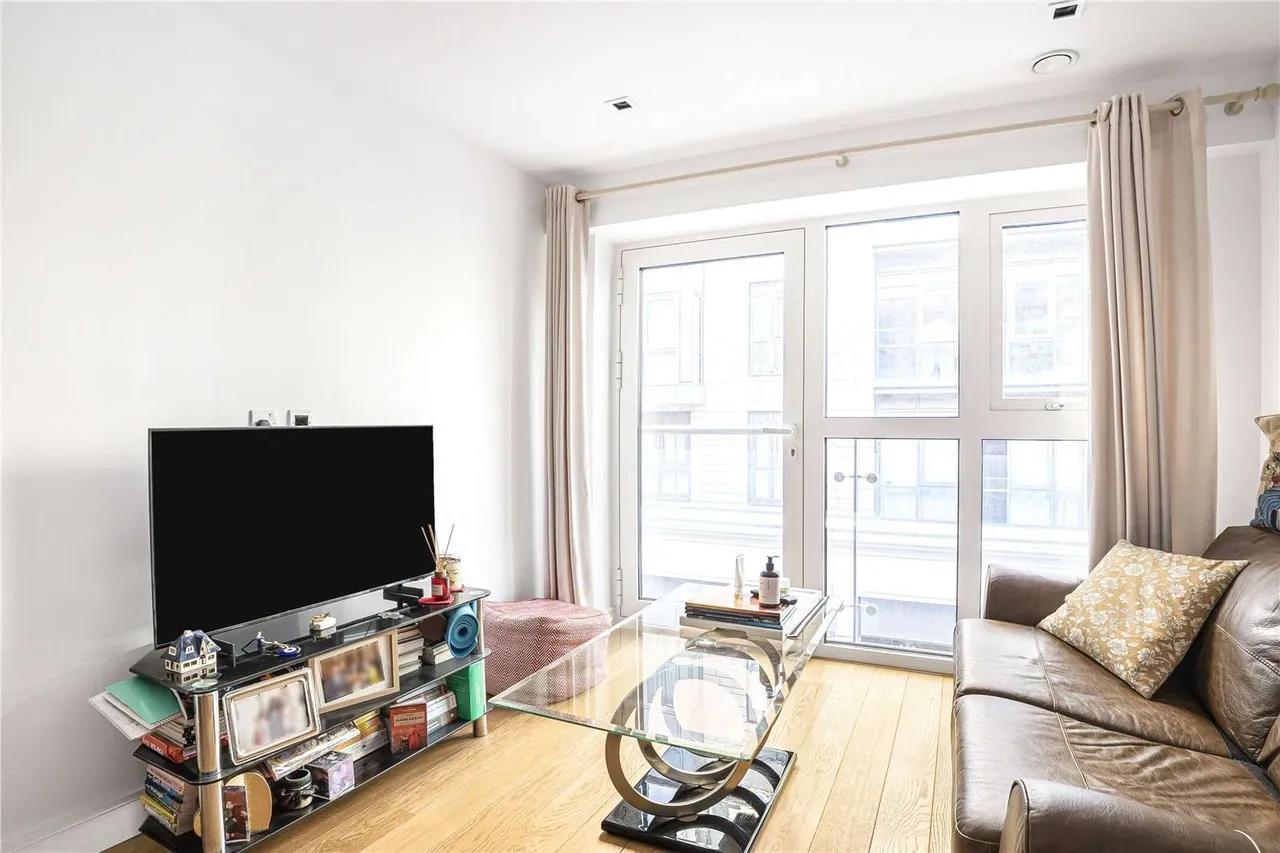 Longfield Avenue, London, W5 2QY, photo 4