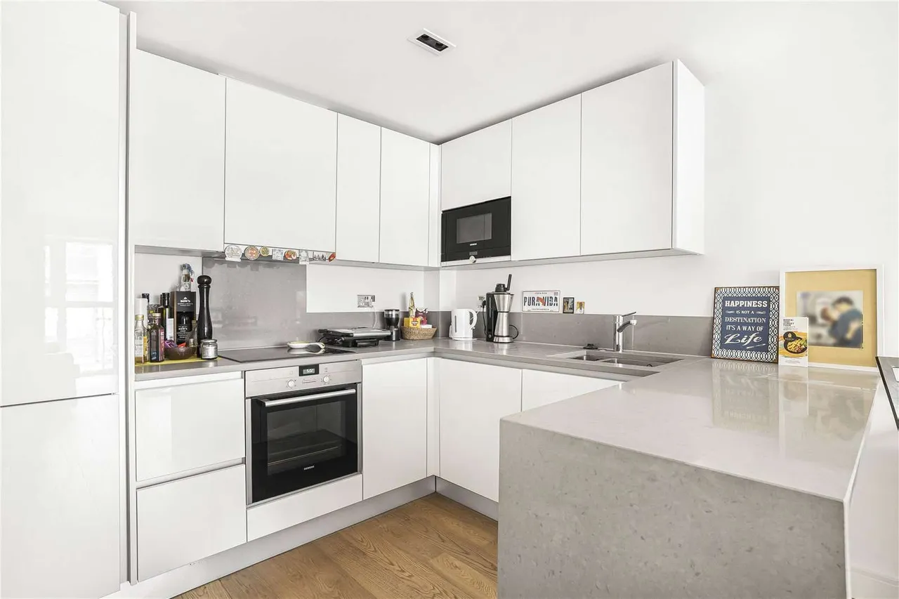 Longfield Avenue, London, W5 2QY, photo 7
