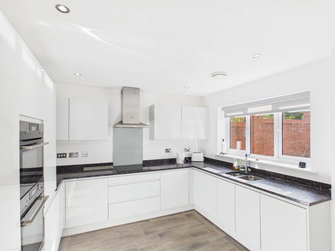 Astor Drive, Grappenhall, WA4, photo 3