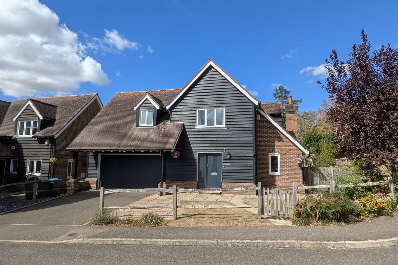 4 bed house for sale — Peppersgate, Lower Beeding, RH13