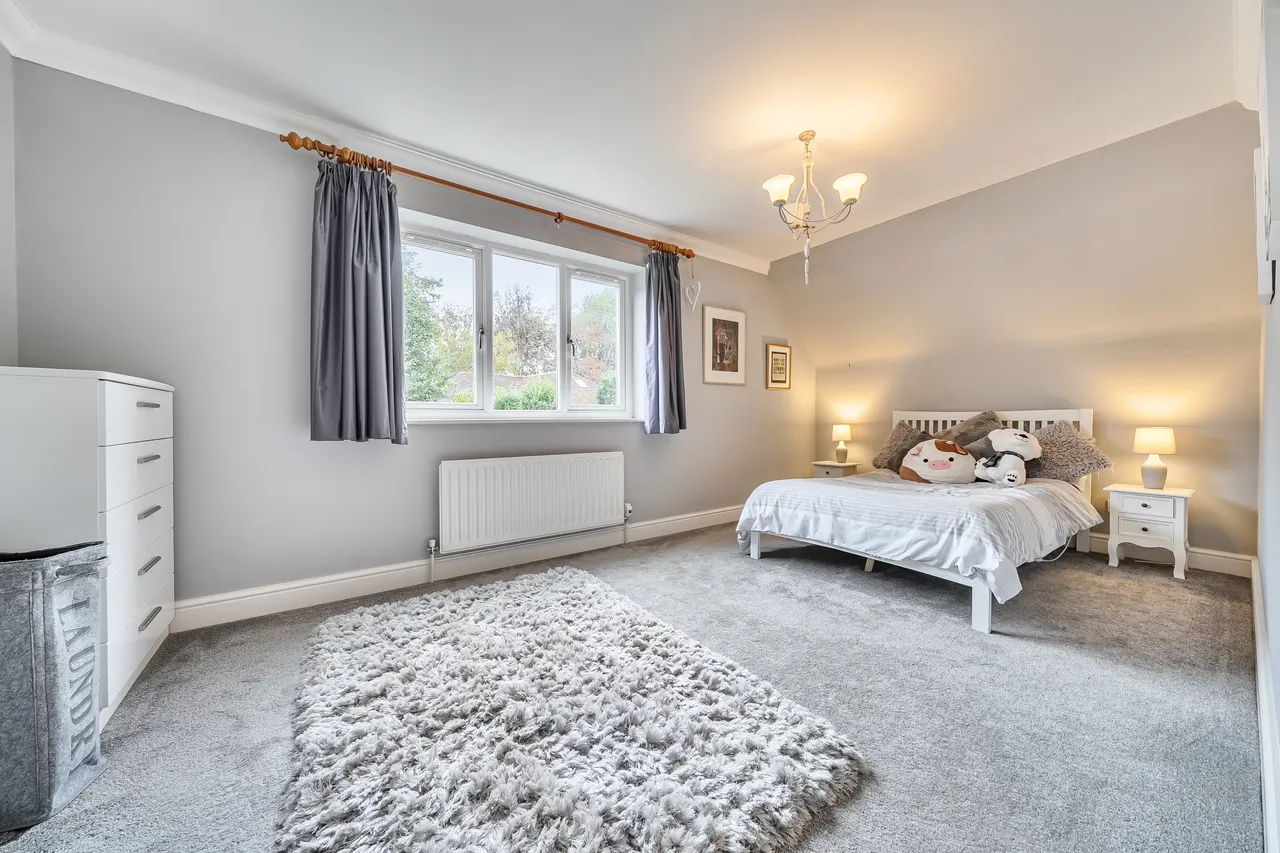 Peppersgate, Lower Beeding, RH13, photo 10