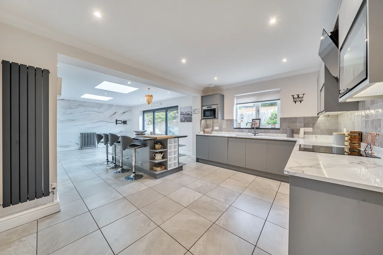 Peppersgate, Lower Beeding, RH13, photo 4