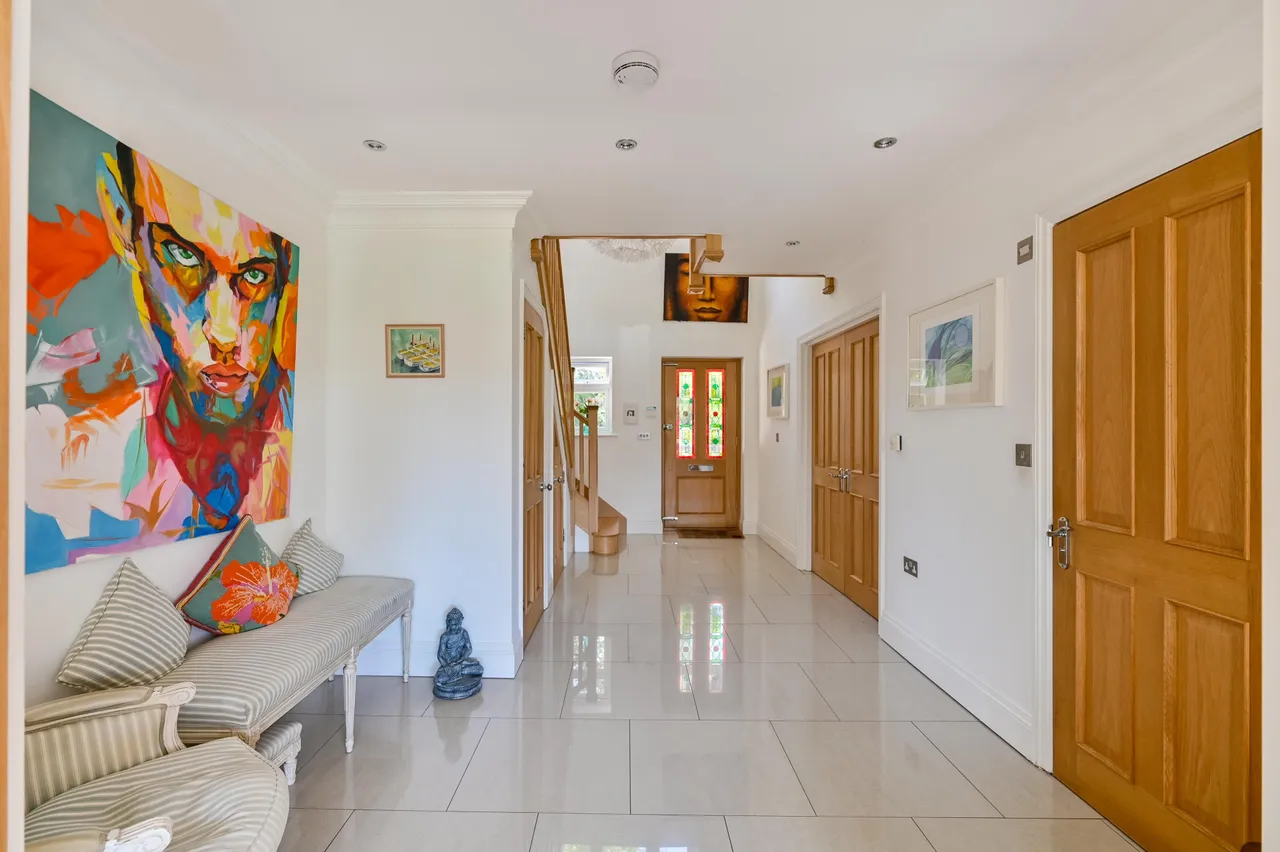 Bourne End, SL8, photo 21