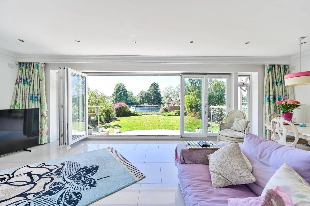 Bourne End, SL8, photo 4