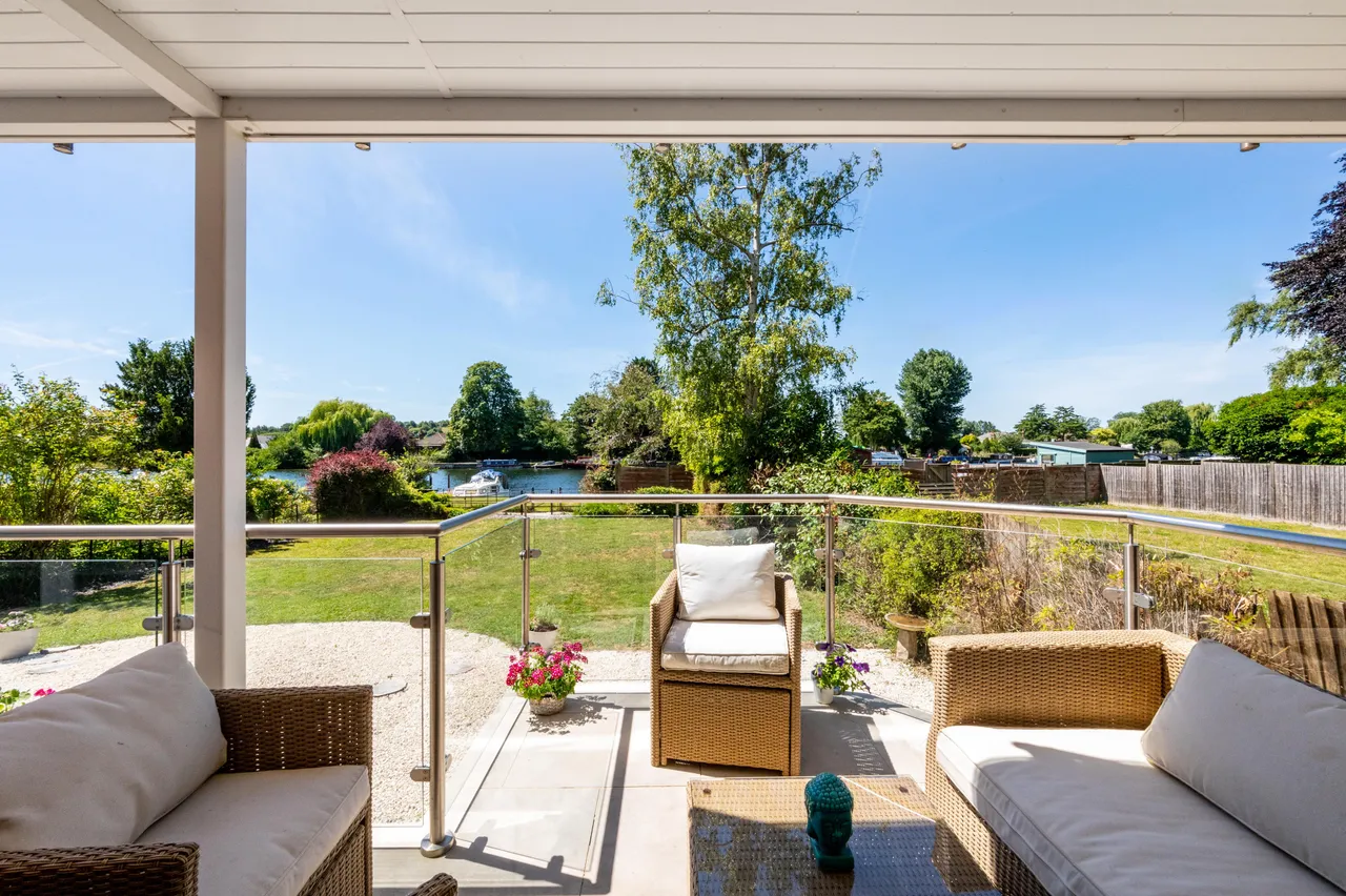 Bourne End, SL8, photo 5