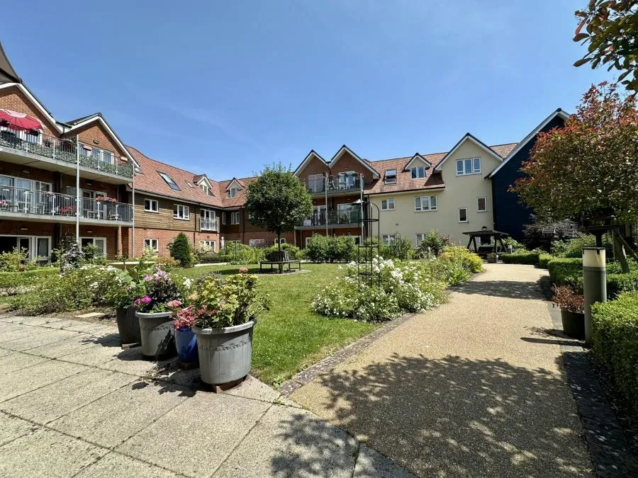 Redfields Lane, Church Crookham, GU52, photo 12