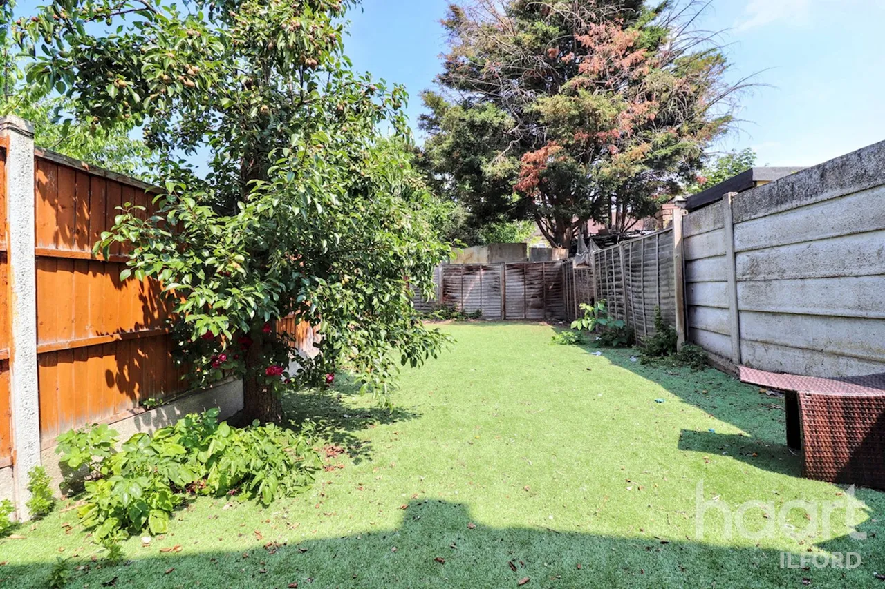 Thorold Road, IG1, photo 3