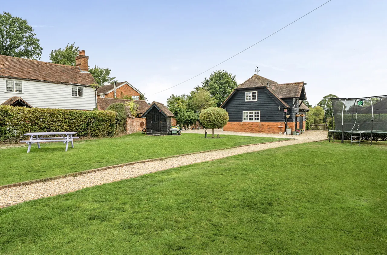 Church Lane, Farley Hill, RG7, photo 5