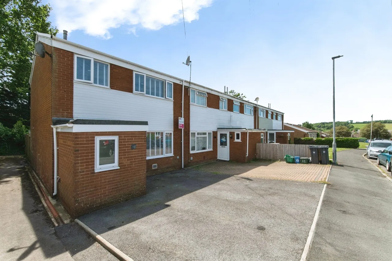 Heals Field, Axminster, EX13, photo 16
