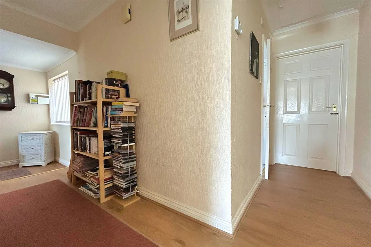 Goodwood Avenue, Manchester, photo 25